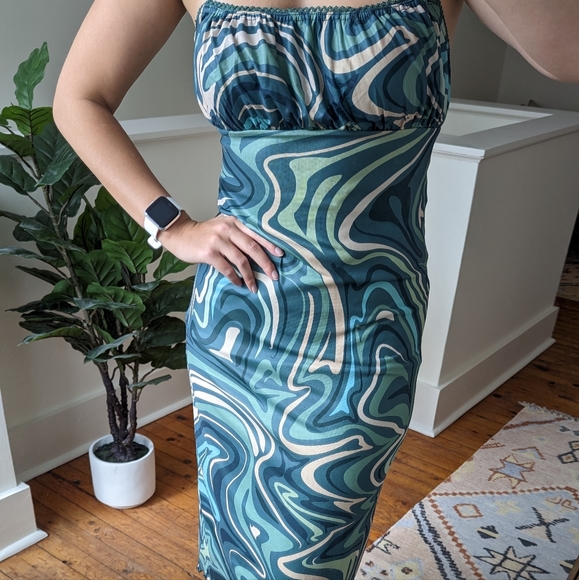 Princess Polly printed midi dress - Picture 2 of 2